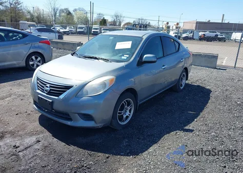 2013 Nissan Versa 1.6 Sv z USA, uszkodzony, nr VIN 3N1CN7AP4DL853144